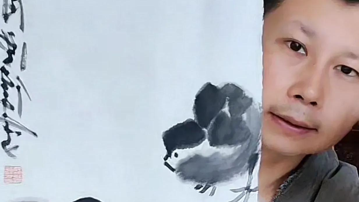 微笑|何沄伟惹恼网友，深夜手绘“小鸡吃米图”遭羞辱！被网友口诛笔伐，“你还有粉丝呢？