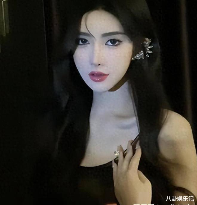 女主播王霖塌房！前传媒总监曝光劲爆黑料：亲吻600万、同床千万、KTV陪酒