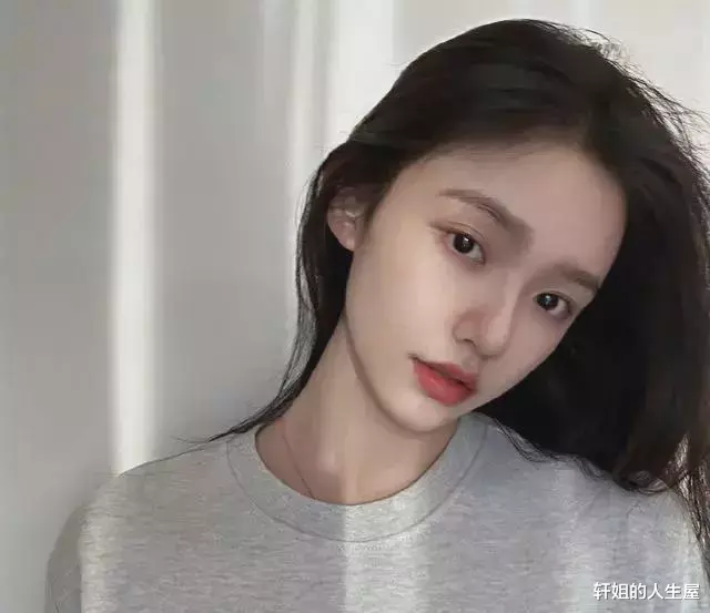 周星驰|周星驰与林允分道扬镳！结束多年默契合作，视其为女儿宠爱有加