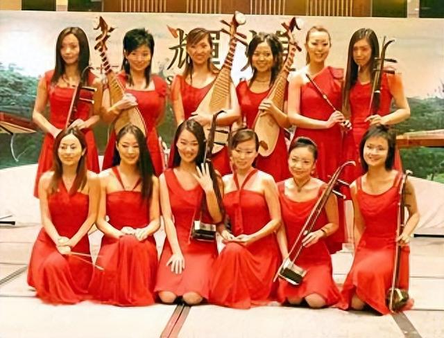 当年爆火的“女子十二乐坊”，放弃中国到日本发展，如愿了吗？