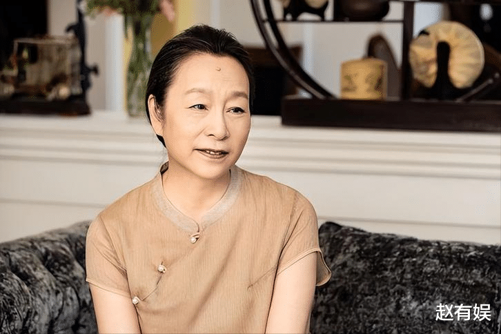 奚美娟|奚美娟月子期被抛弃，前夫再婚娶琼女郎，婚后26年无子想起儿子