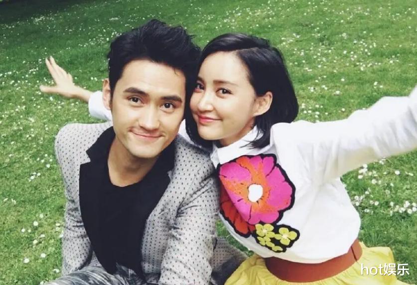 袁弘晒父亲节礼物,调侃可镇宅,为报复儿子,晒“抠屁股”照