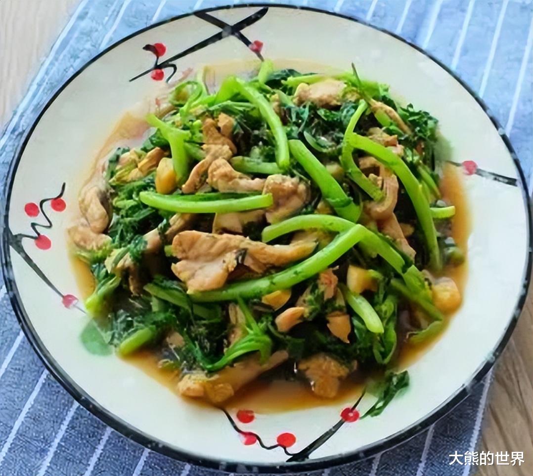 咖啡|秋冬干燥，多吃这4道“护肤菜”，缓解干燥，养出水润肌肤