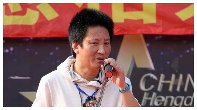 网络春晚|敬佩!著名作家:希望春晚导演将胡鑫宇父母接到现场,一起寻找他