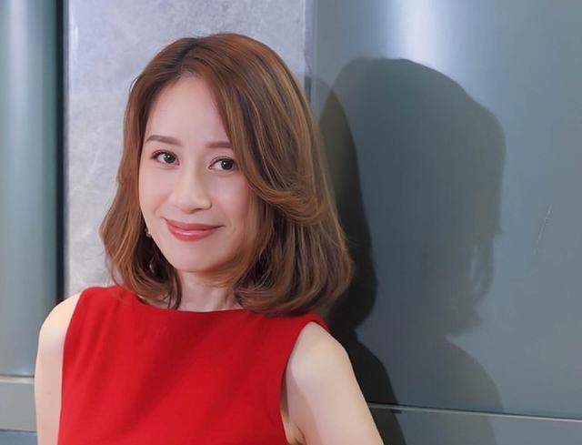邝文珣|香港知名女星险离婚，遭破产丈夫家暴，在内地复出兼职做网红