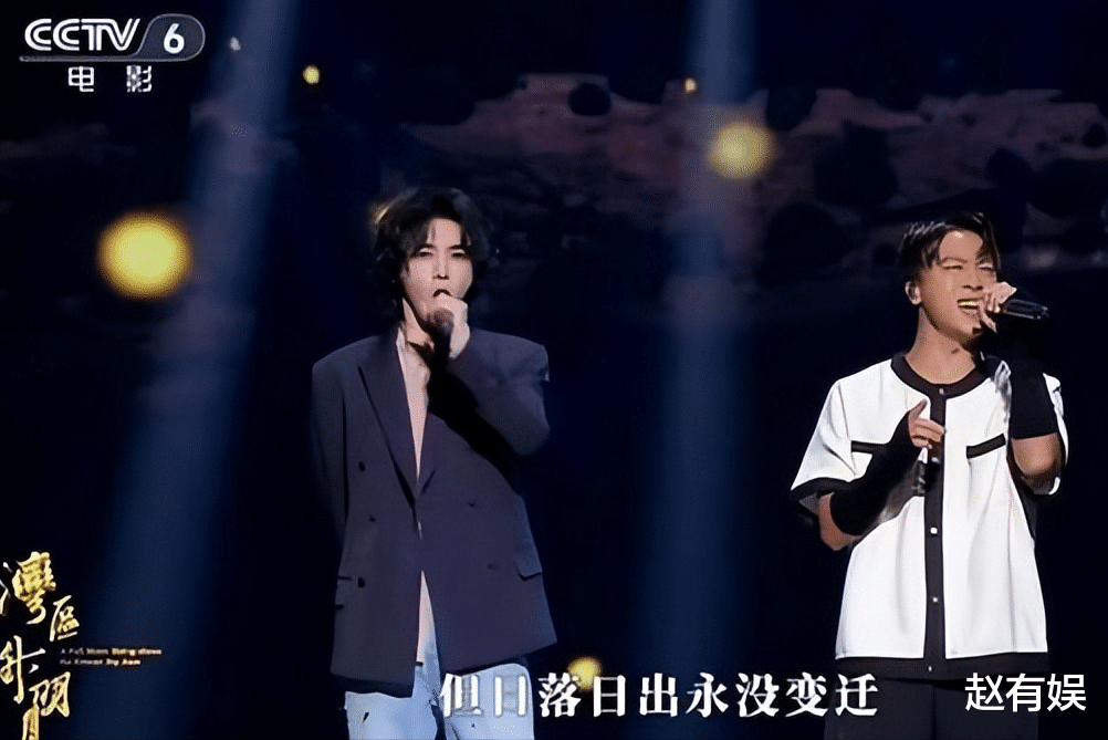 华晨宇和李宇春,两个“混子”歌手,在香港这一夜彻底现了原形