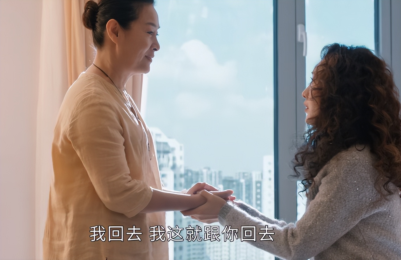 央视《小满生活》出圈理由：秦昊的演技，蒋欣的脸蛋，王鸥的衣品