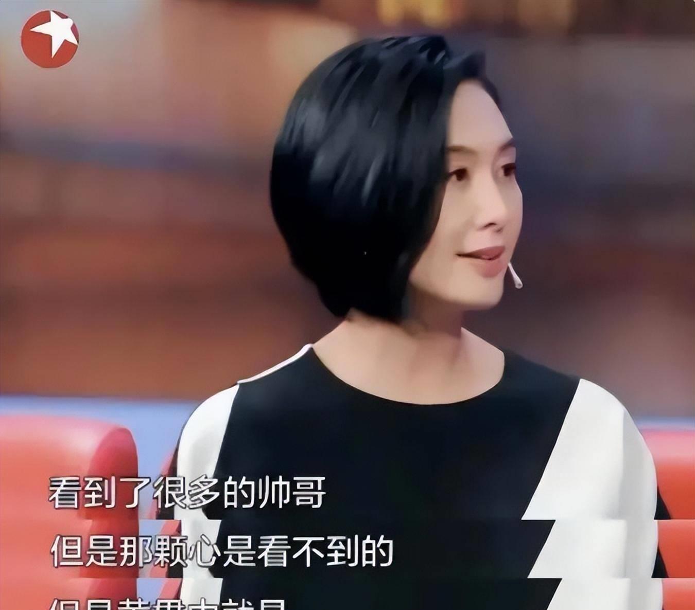 52岁朱茵现状曝光：住深山残屋，开97年的破车，活成了娱乐圈的大笑话