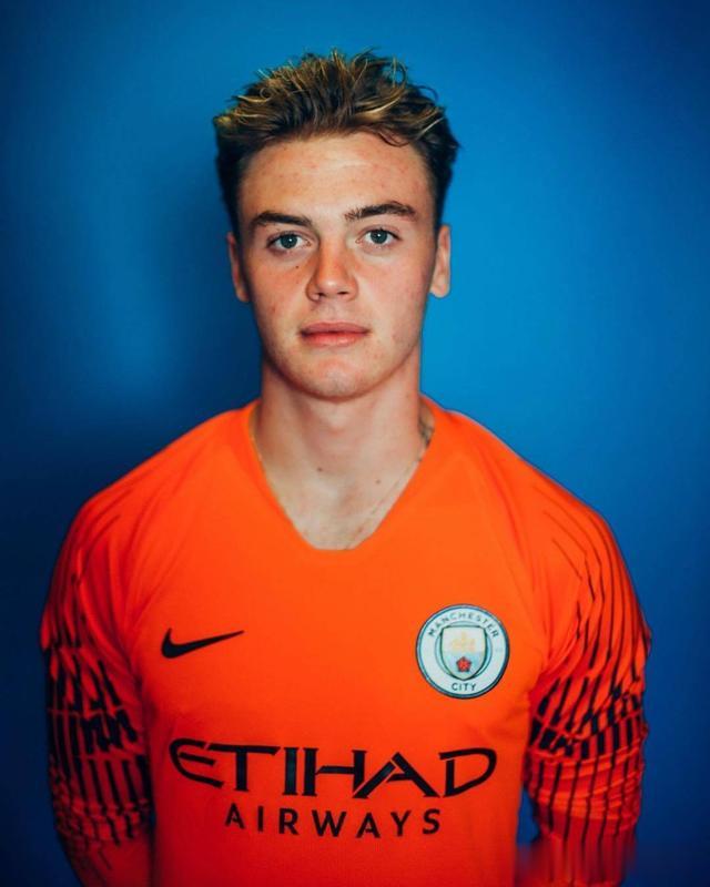 安德森|这就是人生！和福登一起拿U17世界杯冠军，00小将已结束职业生涯