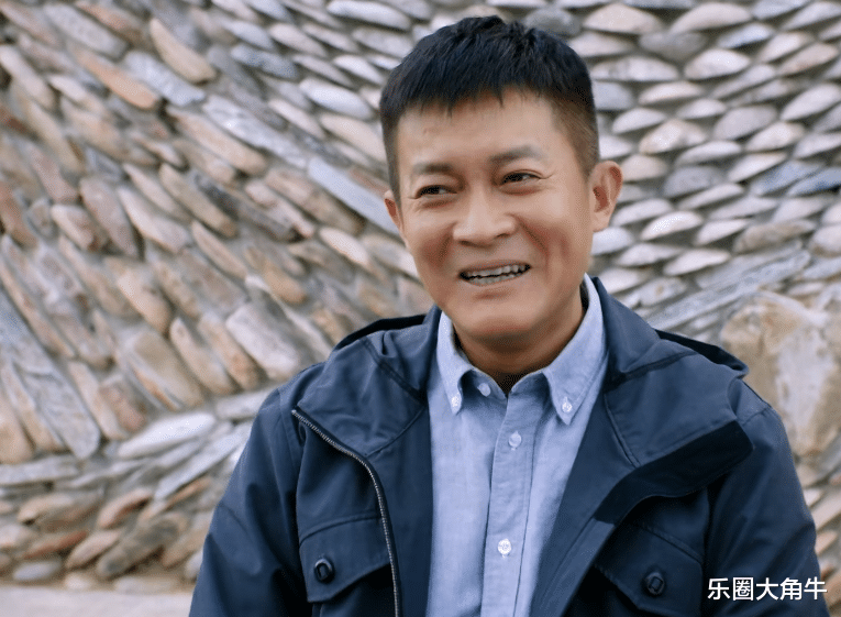 杨志刚|演员杨志刚：娶小师妹张静，演戏挣钱全部上交，如今他还好吗？