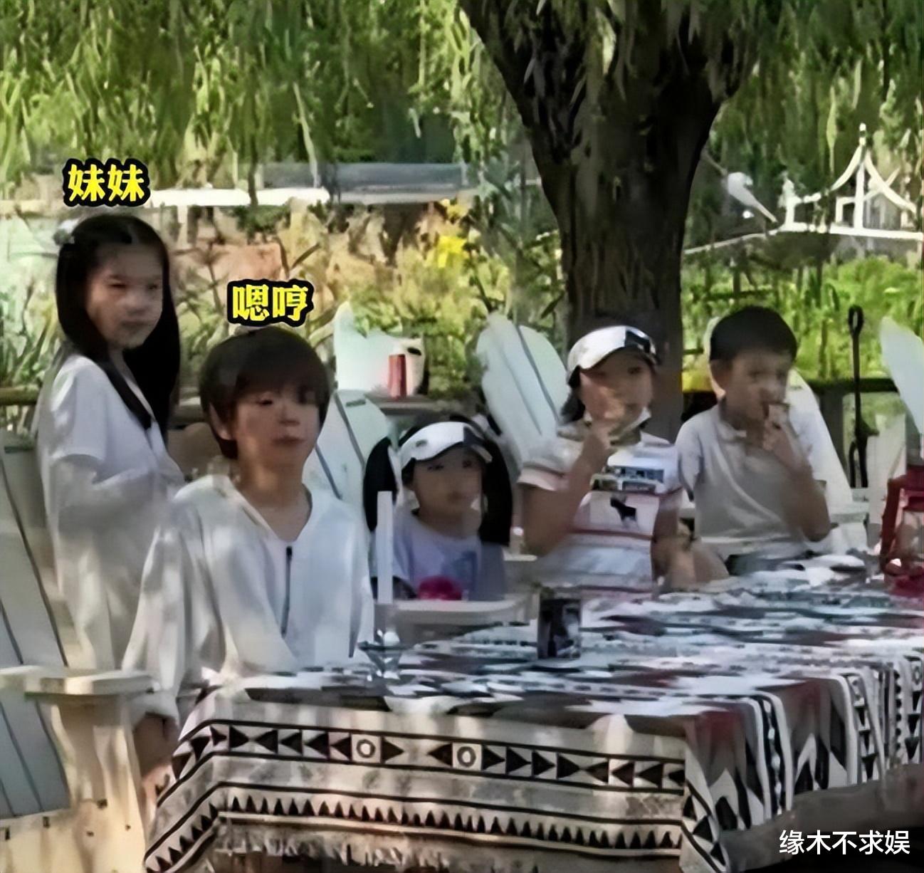 霍思燕|42岁霍思燕疑怀三胎，穿拖鞋、大腿粗壮，走路姿势引群嘲！