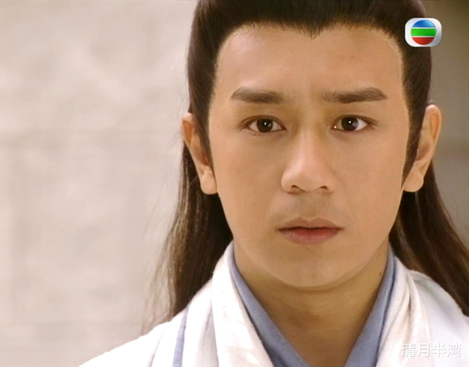 发福是中年男星的颜值杀手，年轻时玉树临风的美男，如今成胖大叔