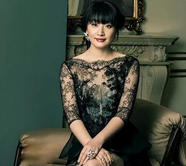 41岁娃哈哈千金宗馥莉：身家千亿却无人娶，身材走样成中年大妈