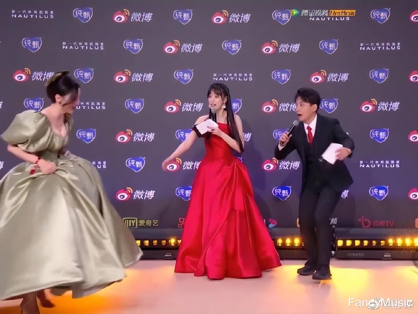 吴昕营销“柳叶腰”，欧阳娜娜猫咪纹浮夸！女明星的身材焦虑该停停了！