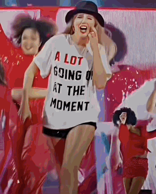 霉霉全球巡演狂揽百亿，歌迷买断机票酒店，外国总统总理写信表白