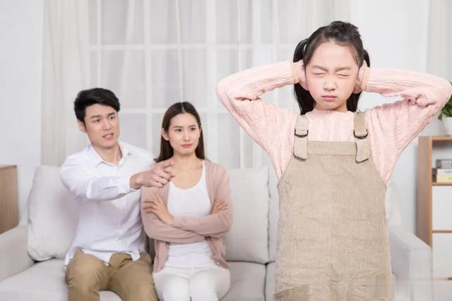 |“14岁女孩做四菜一汤反被责骂”：为什么中国父母偏爱“扫兴”？