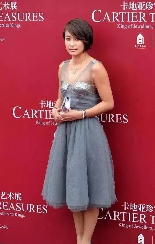 小姐姐 “短发”为什么受欢迎？看郭晶晶的时尚法则就明白，时髦又高级