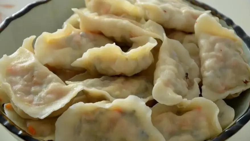 美食教程|肉馅想要好吃，调馅时多加2样，鲜嫩多汁，油润鲜香，没一点腥味