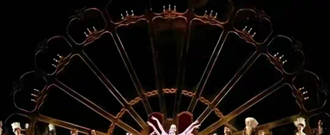 恒大歌舞团团长白珊珊奢靡生活曝光，网友直呼贫穷限制了想象！