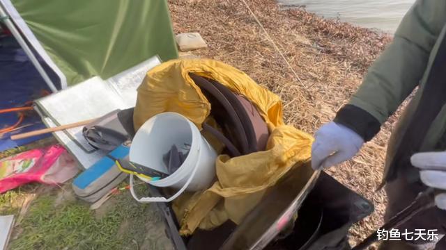 辞掉村官专职钓鱼?怒怼“云梦泽”的那名垂钓者,如今咋样了