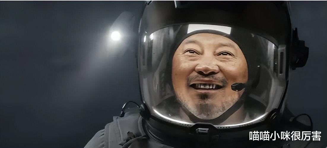 流浪地球2|《流浪地球2》,吴京刘德华的演技,李雪健沙溢的气质,太动人