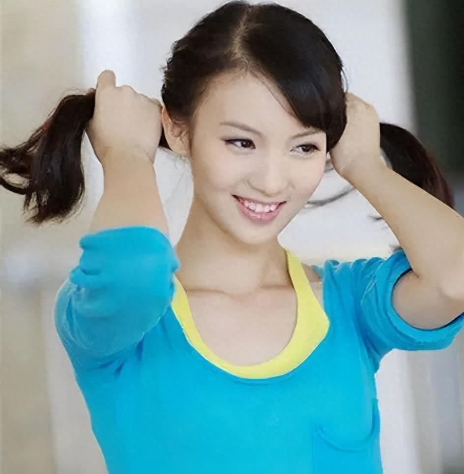 全身涂白、内裤半露、竹竿腿、透视装…娱圈病态审美,该停停了