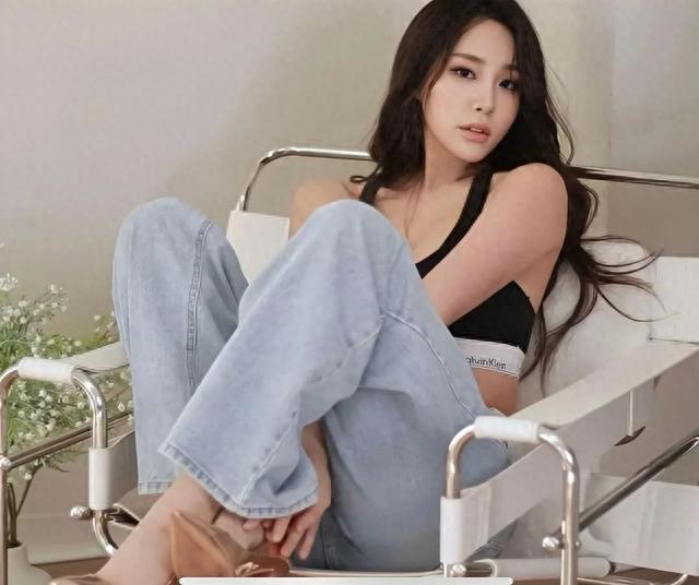 身高1.70韩国模特helen