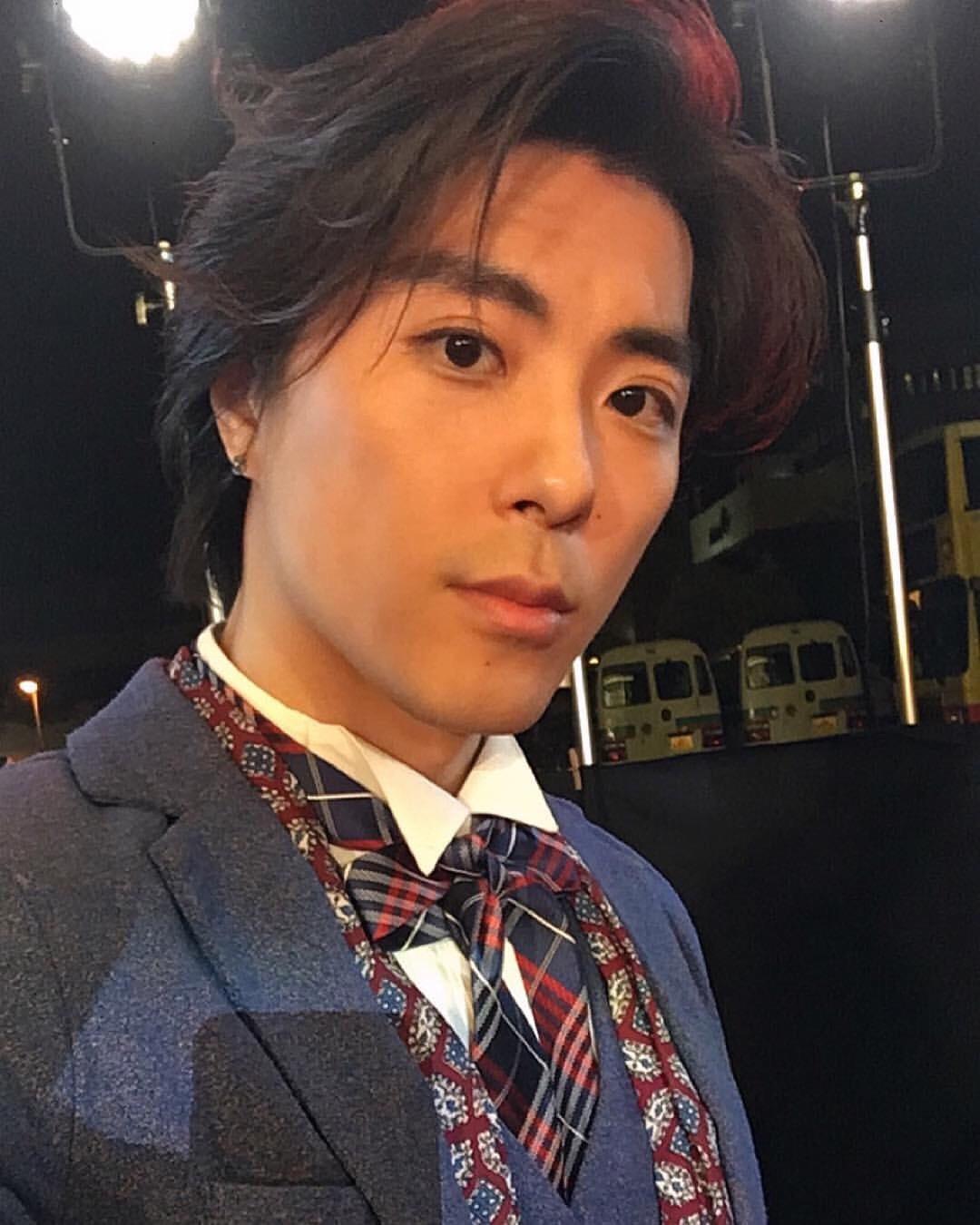 张景淳|秘婚?TVB小生现身内地摆摊卖鱼蛋,左手戴婚戒引关注感情状态