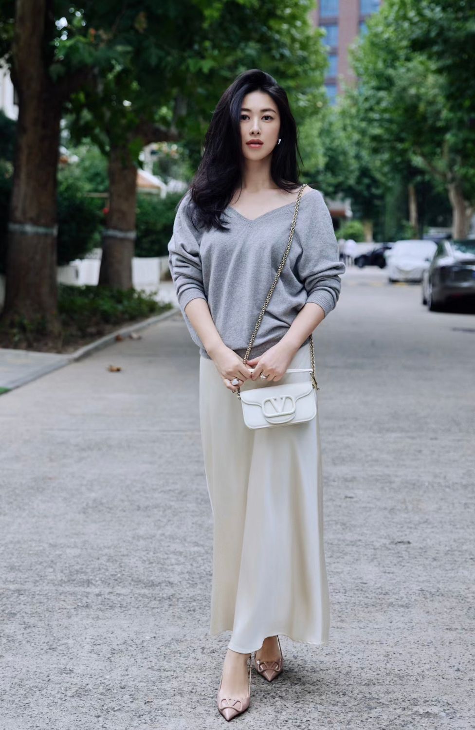 13万的爱马仕用来装大葱?朱珠这波“炫富”太接地气了