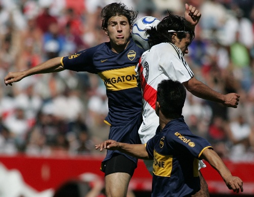 2:0   3;1      胜胜        3-5球双方进行了首回合交手,博卡