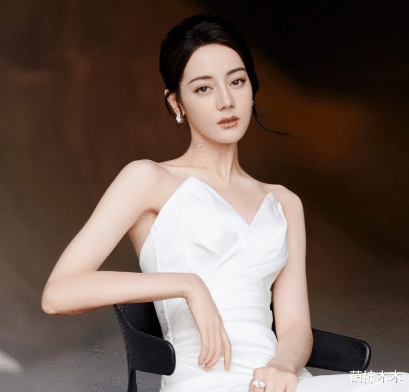 迪丽热巴|热巴声明来了!否认近期传闻称消息不实,没有强调单身未孕遭质疑