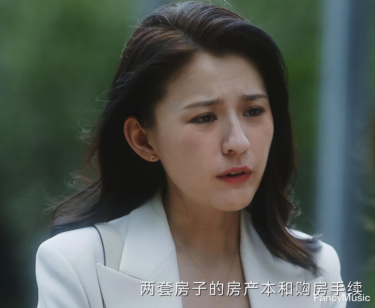 收视率破1,热依扎新剧开播引发热议,律政剧要有天花板了!