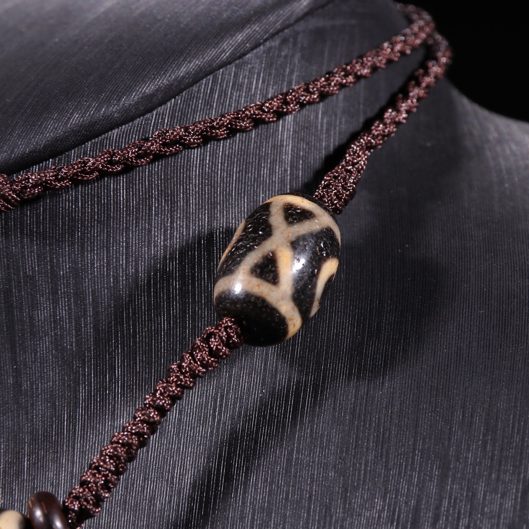 天珠|藏传 :爆老 九眼老天珠 项链