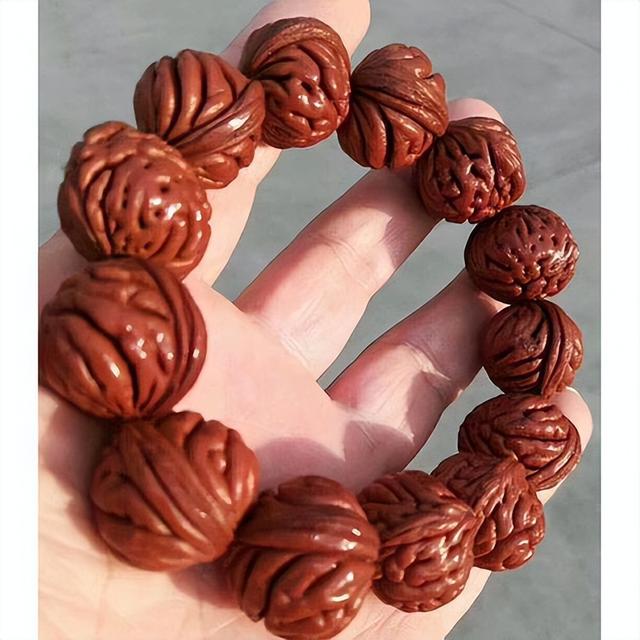 文玩|文玩“牛筋红”没有那么难?玩这6种文玩,都能盘出牛筋红!