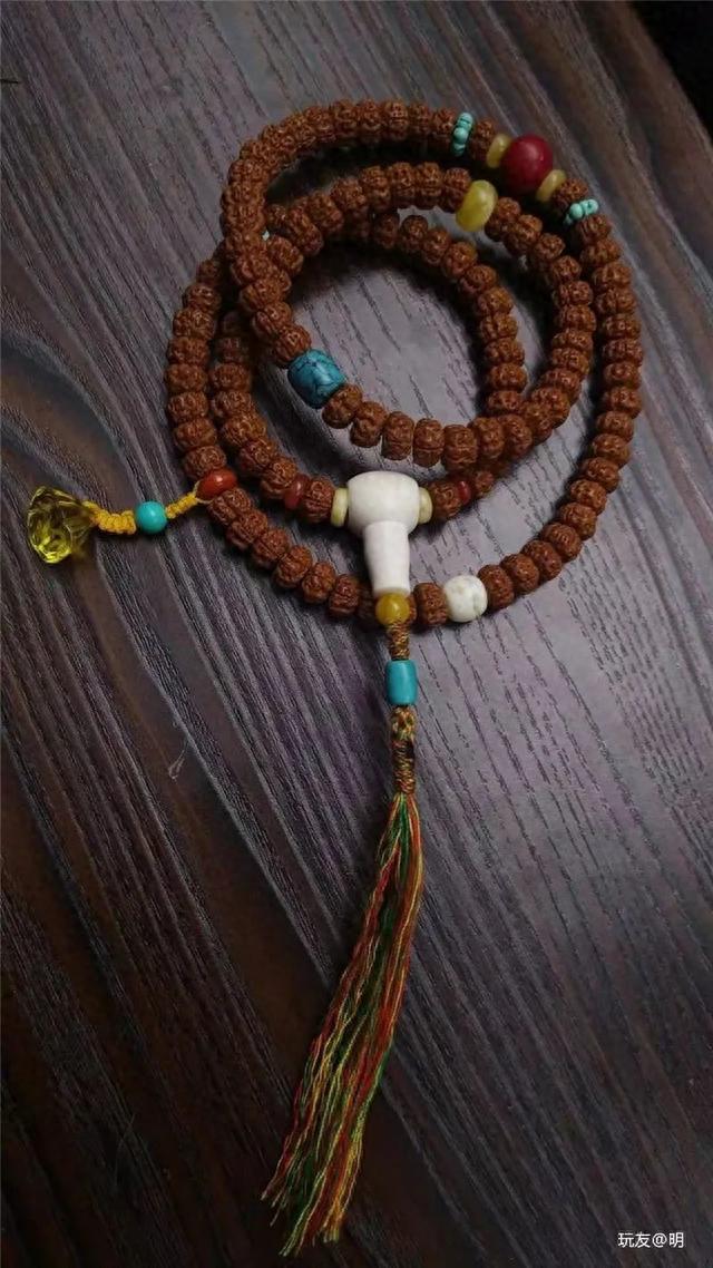 花4000买串被药,还能坚持的,文玩圈有多少…