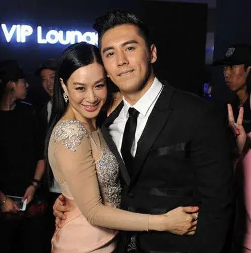 曝钟丽缇收五万坑位费,就卖出7单还退了5单,品牌方报警求退款