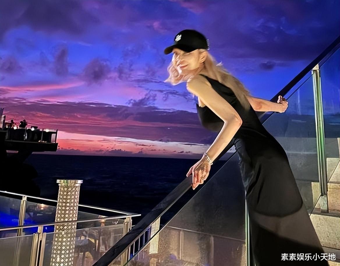 周扬青|35岁周扬青换新风格,转型为成功女性,手握百亿做自己的富豪