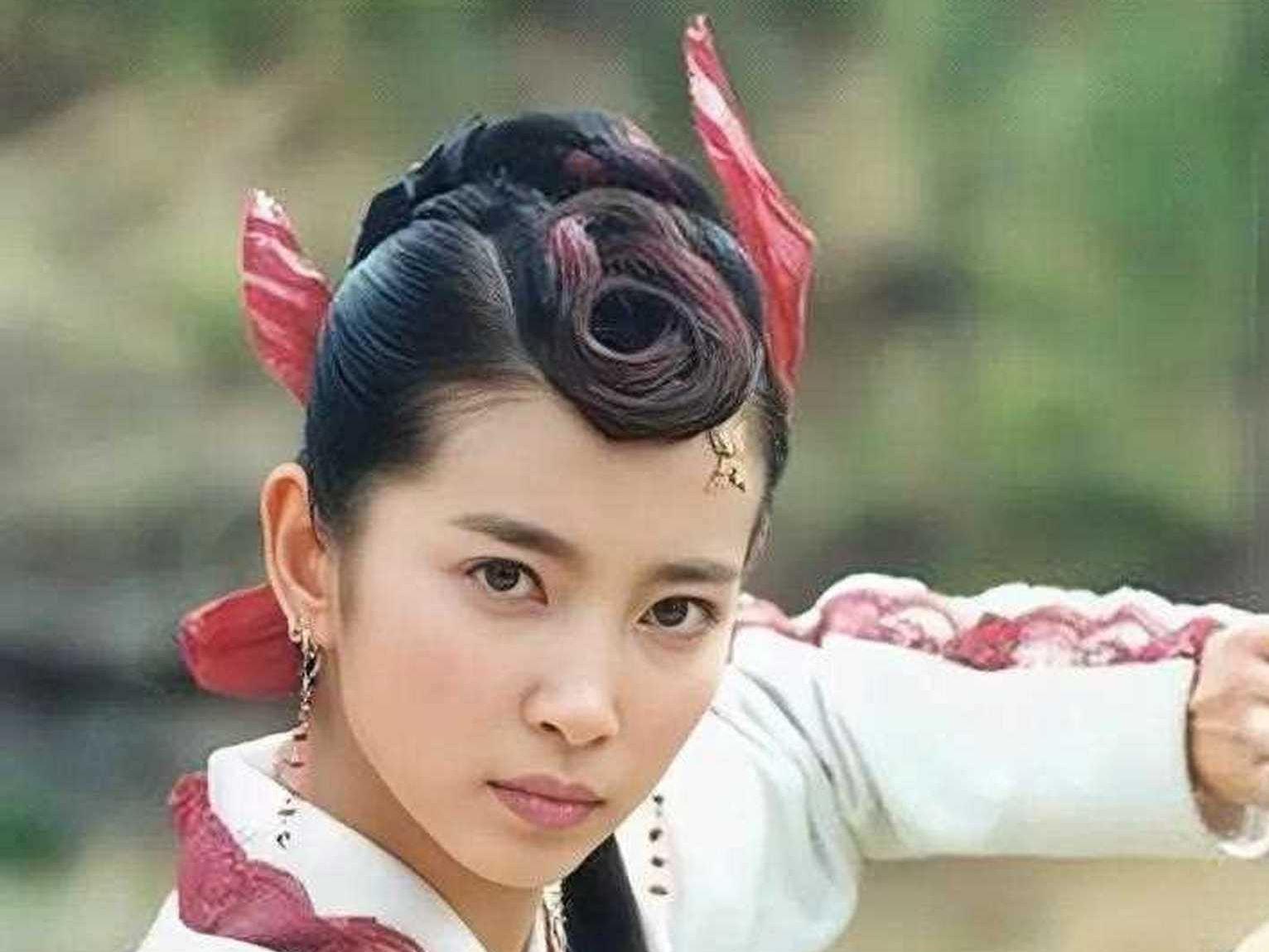 李冰冰|任泉：李冰冰不是我们班最漂亮的，但她有一张王牌照片，见组必赢