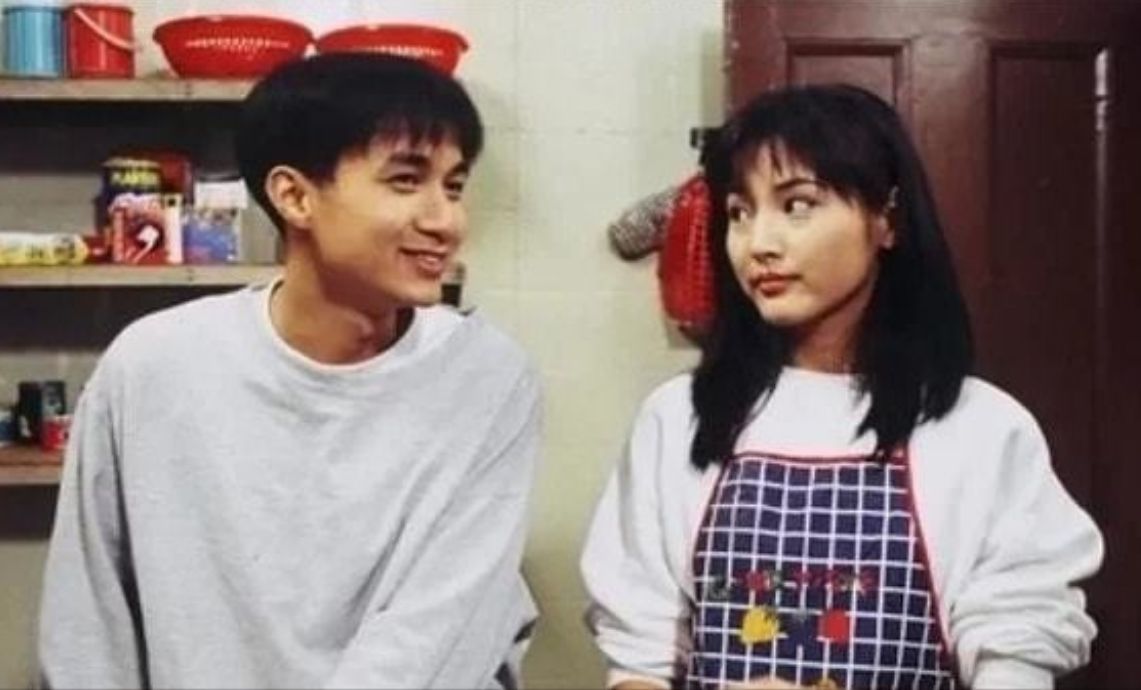 演员张延:父亲早逝,嫁大5岁香港丈夫生一女,和丈夫拥有两个家