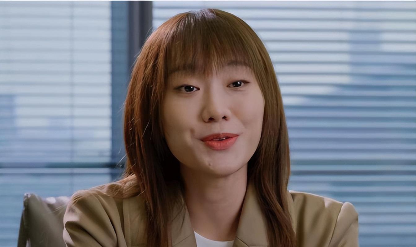 2004年，军人邹伟一身寒气对闫妮说离婚吧，我净身出户