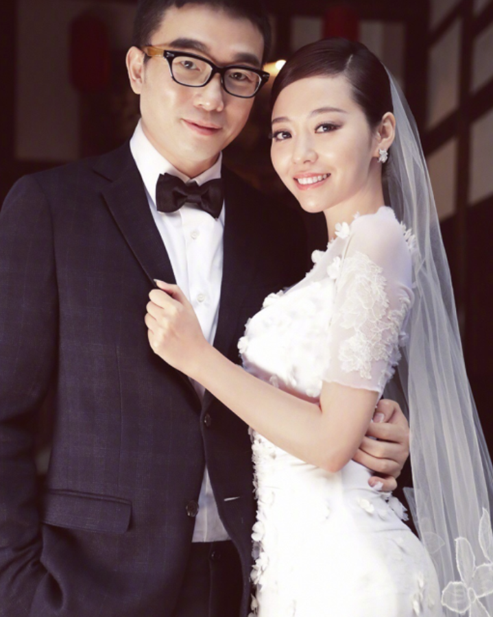 张靓颖仍然在创造事业上的奇迹,而没了她的少城时代,经历了潘辰