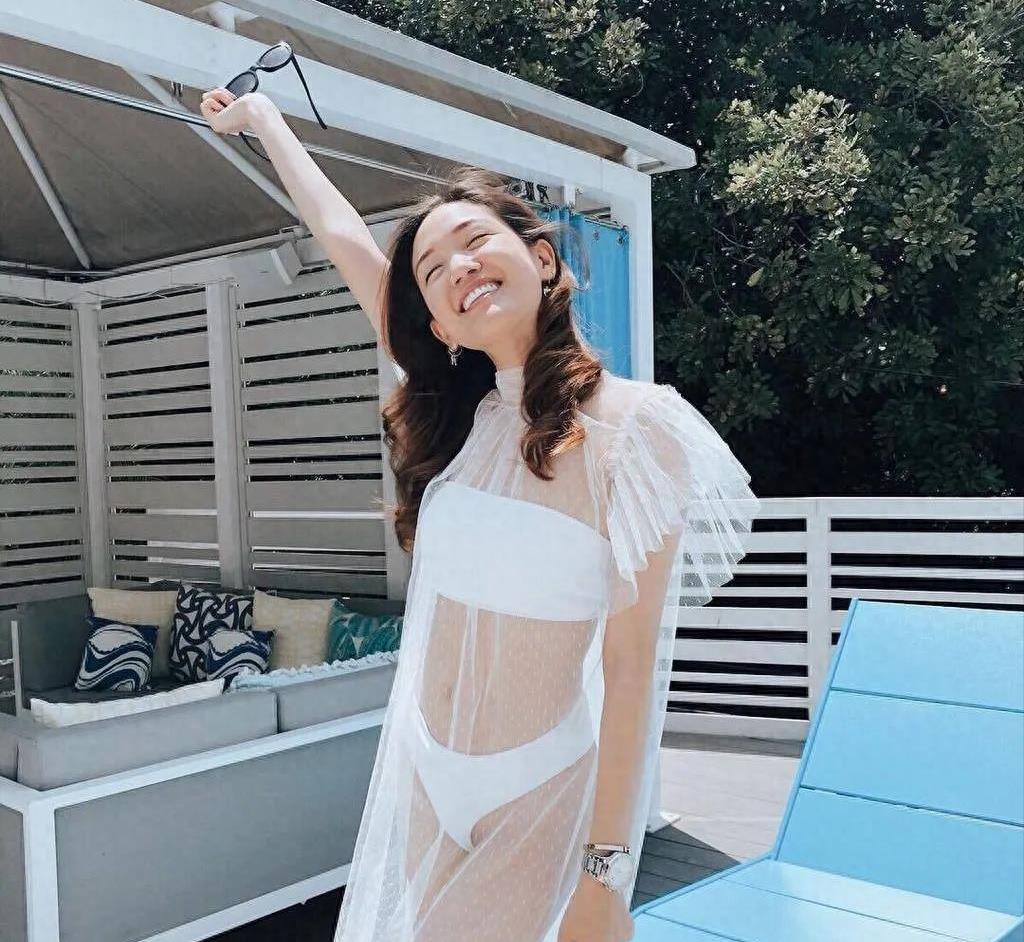 前TVB小花接受男友求婚，离巢定居美国生活，同届艺人都各奔东西