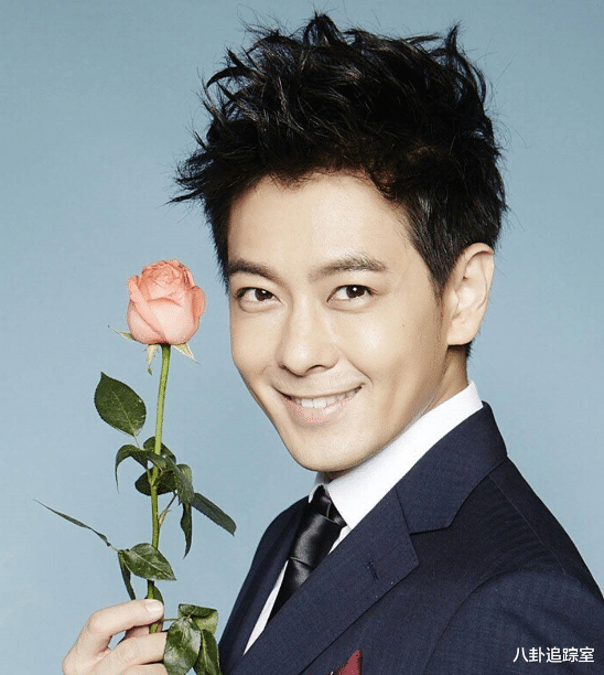 林志颖老婆携子出游,14岁Kimi侧脸曝光神似爸,体重被指胖到 170