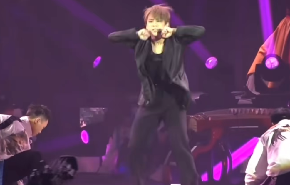 姜涛|香港“顶流”姜涛的爆火和离谱热搜,让我感叹资本力量太强大