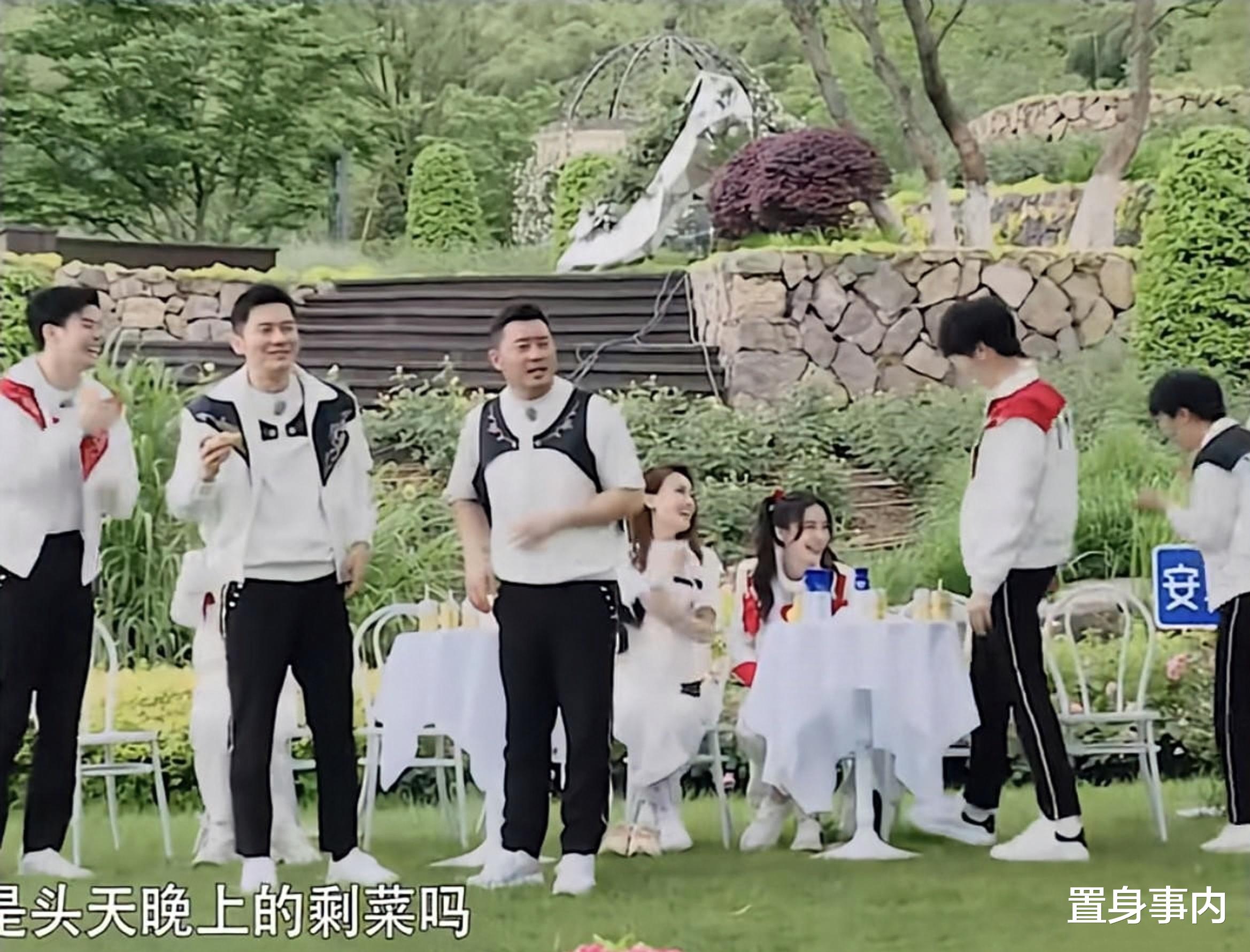 明星助理|一张“明星助理”招聘表，将艺人的“高高在上”，扒得一干二净