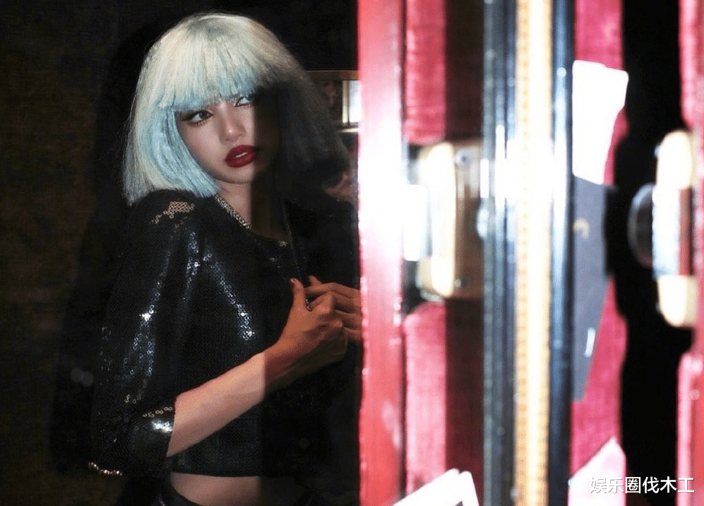 Lisa疯马秀回报来了,维密官宣与之合作,最不愿见到的一幕发生了