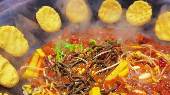 美食文化|东北八大奇葩美食，本地人怎么吃也不够，外地人给钱都下不去嘴