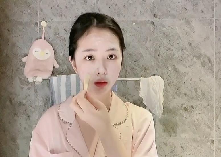 意尔康二公子爱上了小网红,订婚宴红包只发50,家境悬殊被考验6年