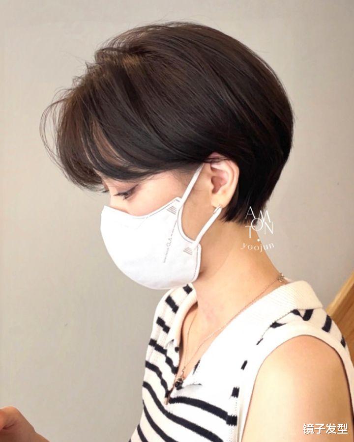 今年短发流行挂耳发,利落时尚很精致,看完就想试一试