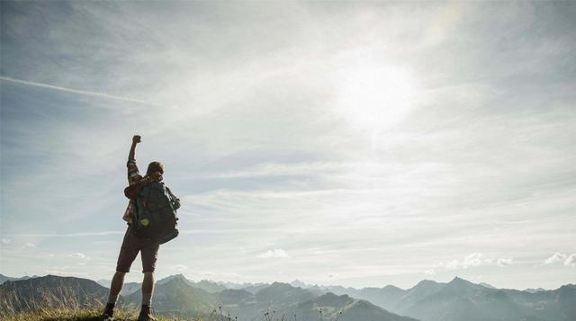 星座爱情观|2023年峰回路转、由苦转甜的三大生肖，余生美满幸福